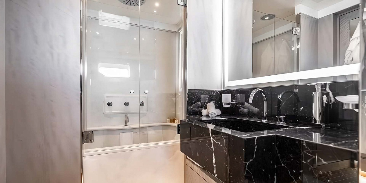 Аренда мега яхты BAGLIETTO 136 Aquila в Греции